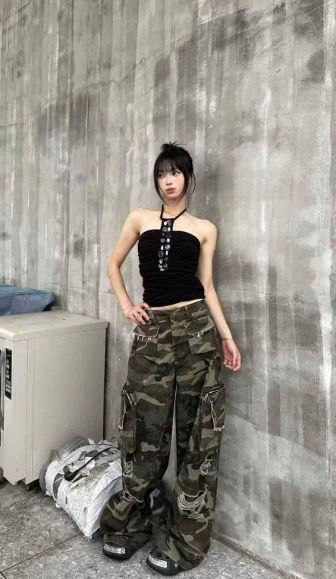 May1805 Stone-look halter neck top