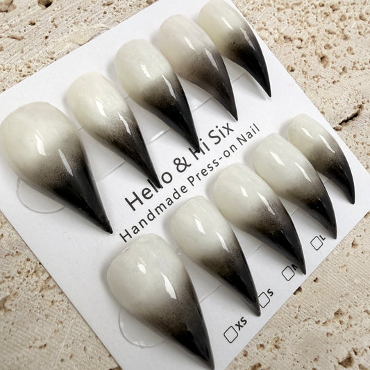 Cat Claws-Grey.White.Wild
