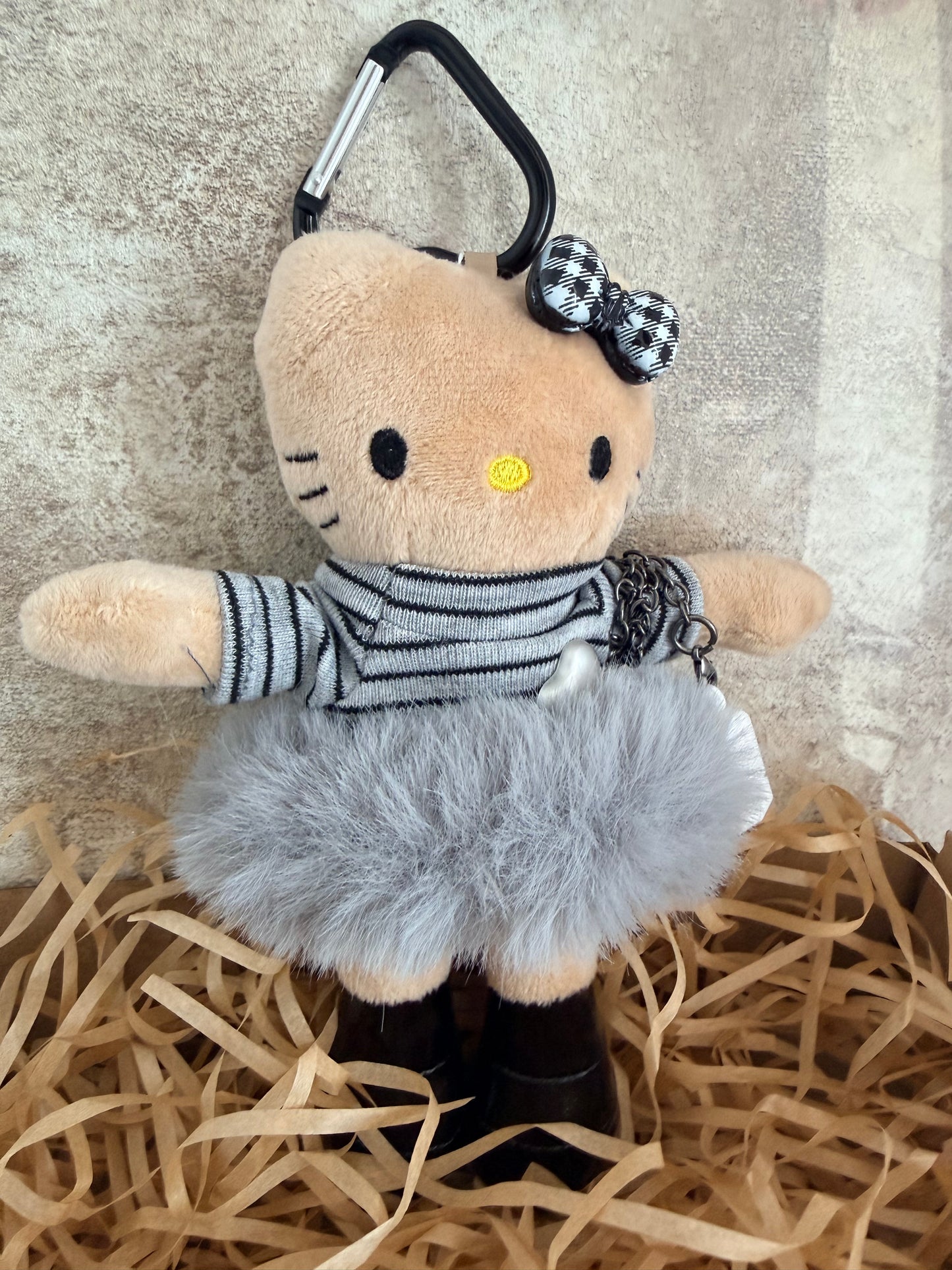 Meow- Pouf