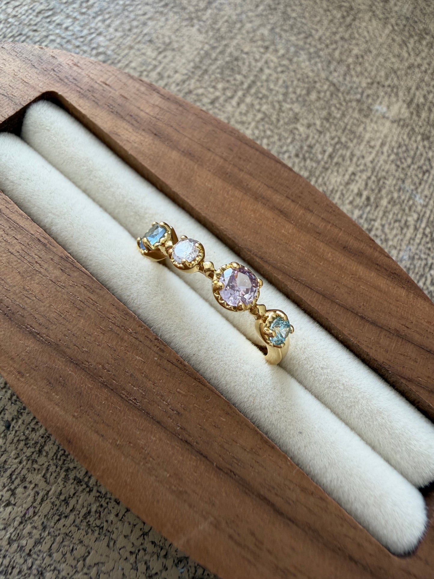 Ring976